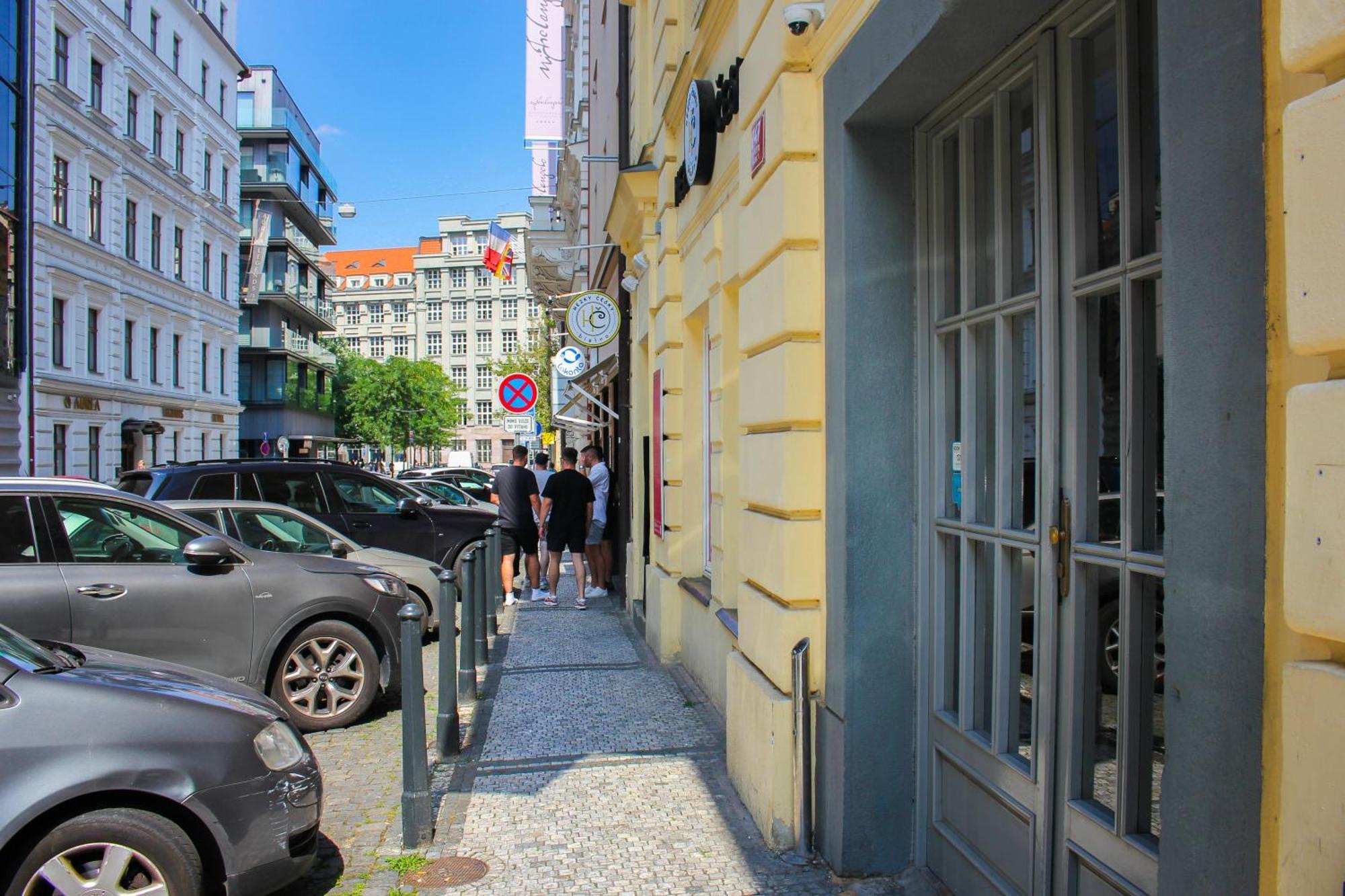 City Nest Apartments By Adrez Prague Exterior photo